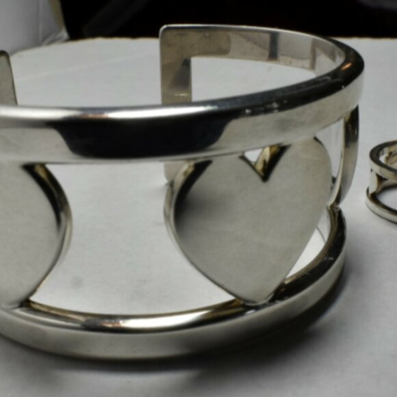 Tiffany &Co Silver Stencil Heart Wide Element Cuff Bangle Bracelet w/ Pouch, Box - Picture 7 of 8